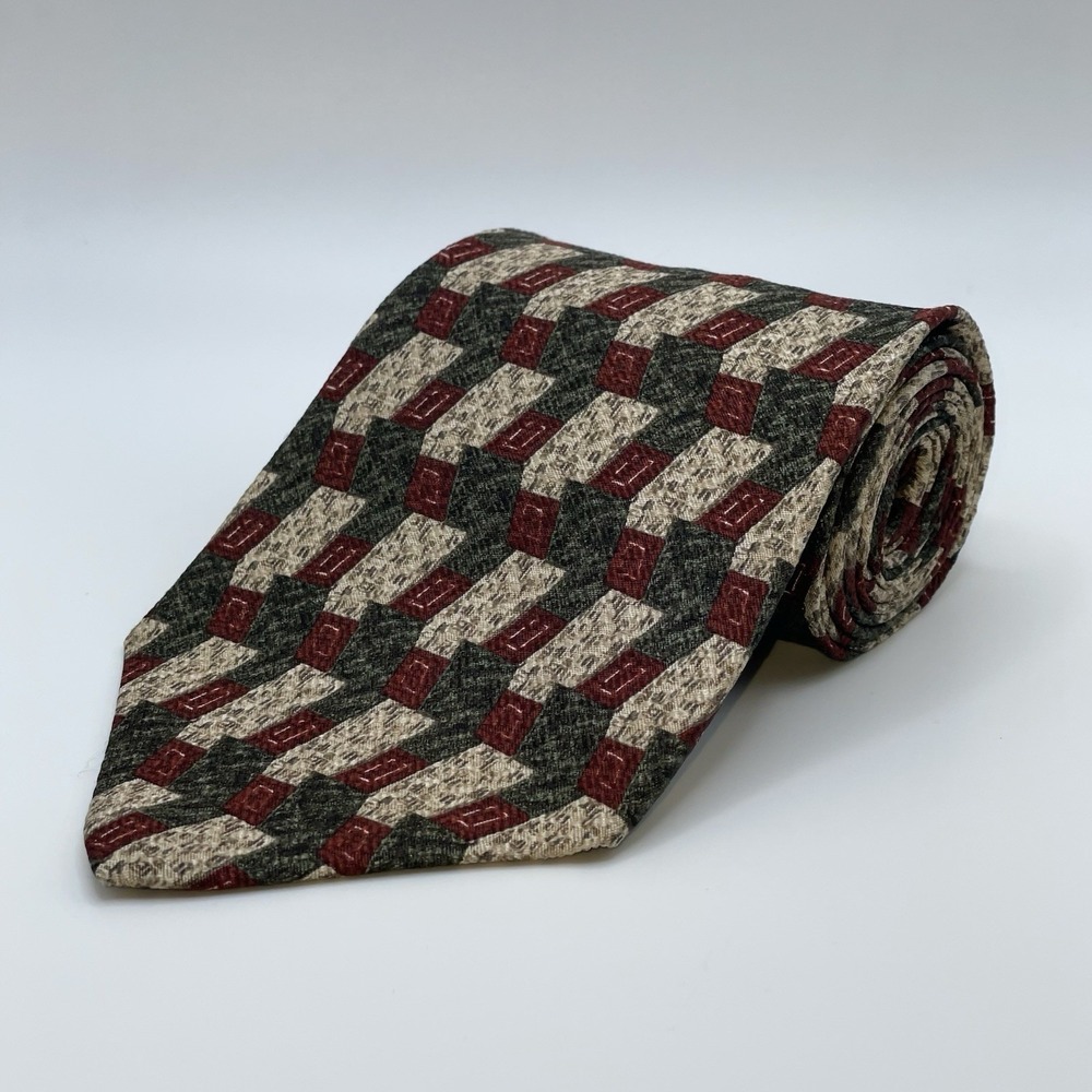Vintage Guess Tie 100% Silk‎ USA Geometric Green Red American Classic 4"W x 54"L